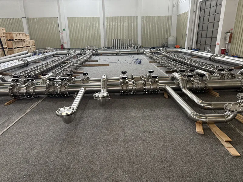 Toepassing en levering van roestvrijstalen spruitstuk vloeistof koeltakbuizen in AI datacenters
